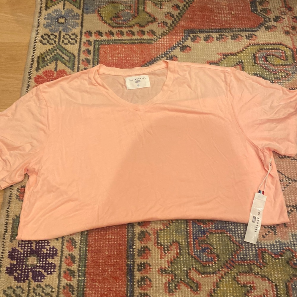Sol Angeles Mens XL v neck T shirt
